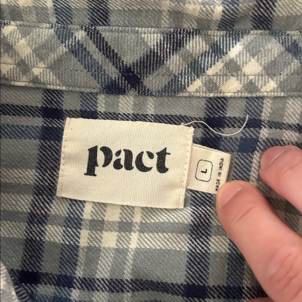Pact Women’s Flannel - L - Picture 2 of 5